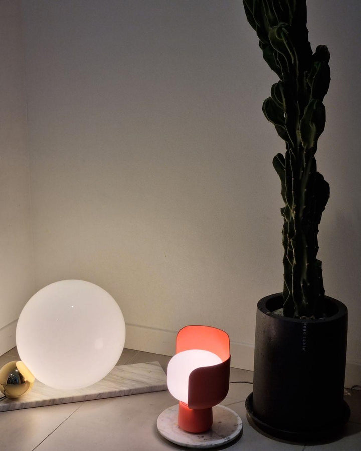 Petals Glass Accent lamp Table Lamp | Kalsten