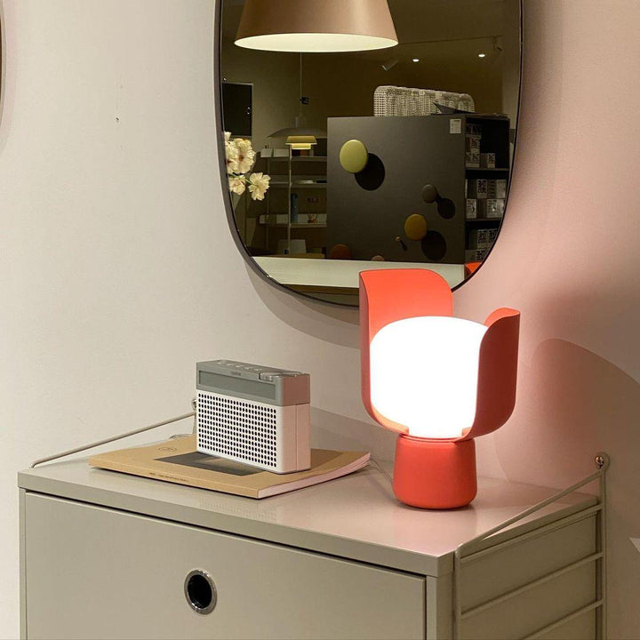Petals Glass Accent lamp Table Lamp | Kalsten