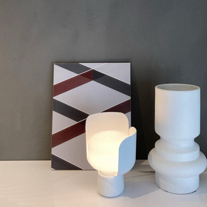 Petals Glass Accent lamp Table Lamp | Kalsten
