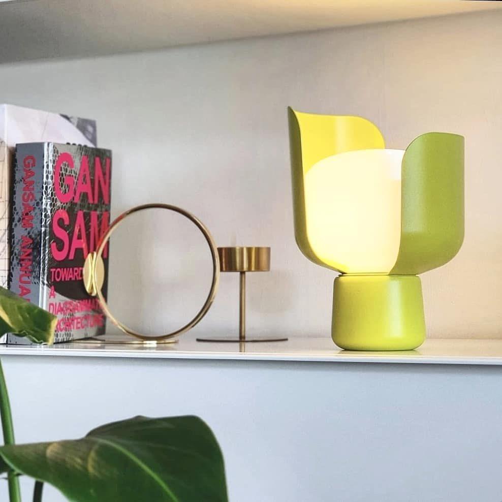 Petals Glass Accent lamp Table Lamp | Kalsten