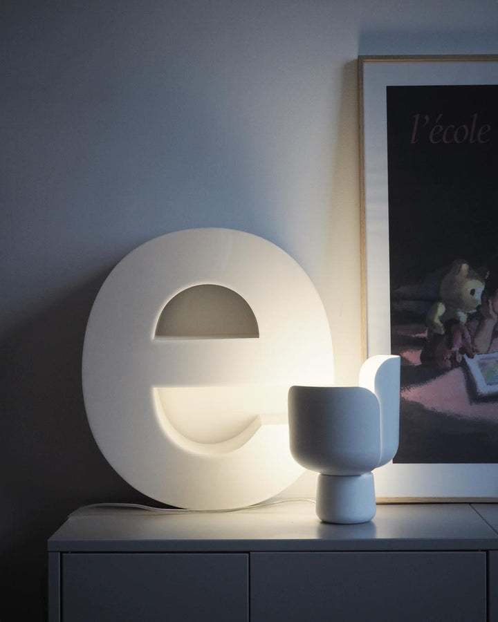 Petals Glass Accent lamp Table Lamp | Kalsten
