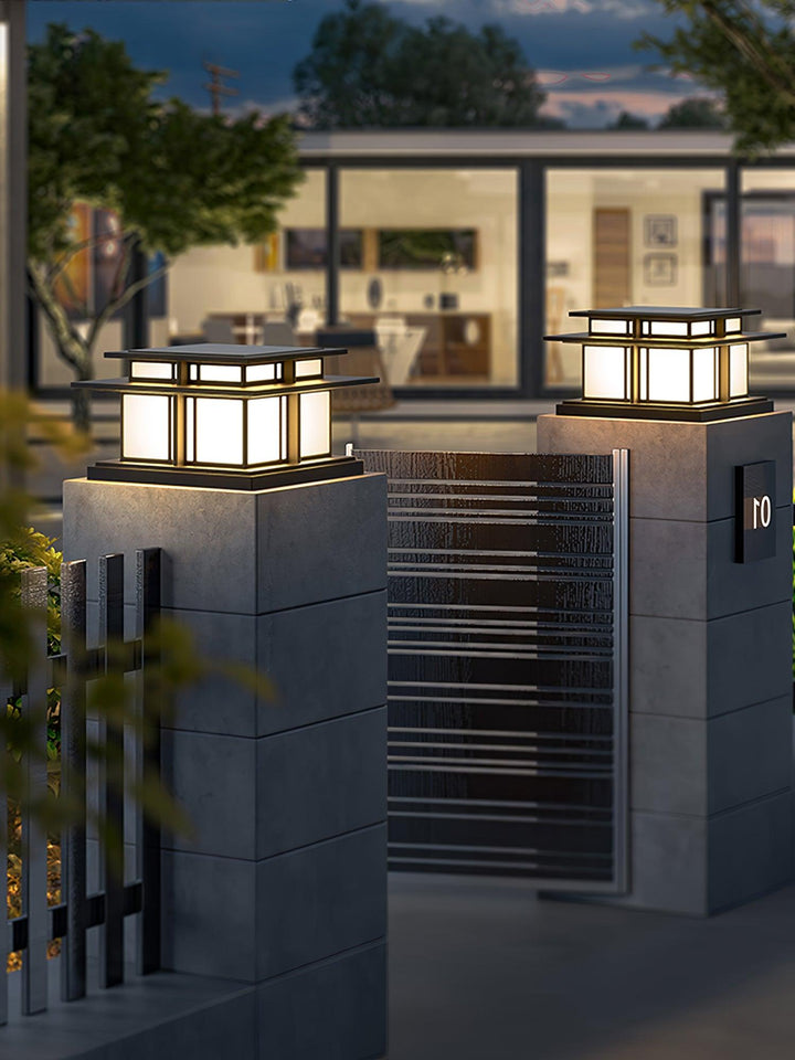 Boilyn Pillar Outdoor Light | Kalsten