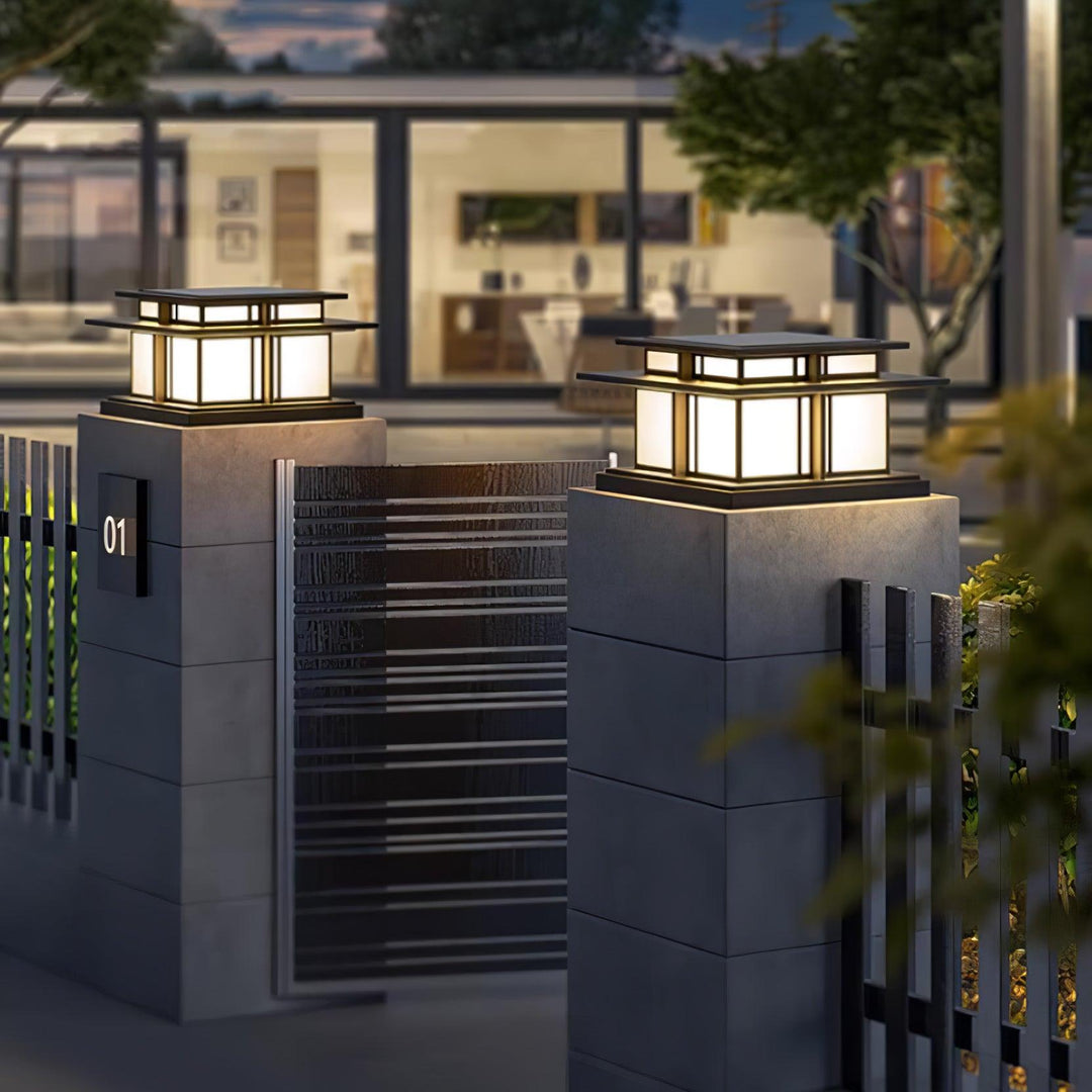 Boilyn Pillar Outdoor Light | Kalsten
