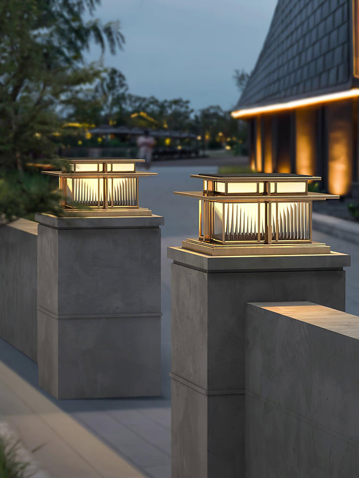 Boilyn Pillar Outdoor Light | Kalsten