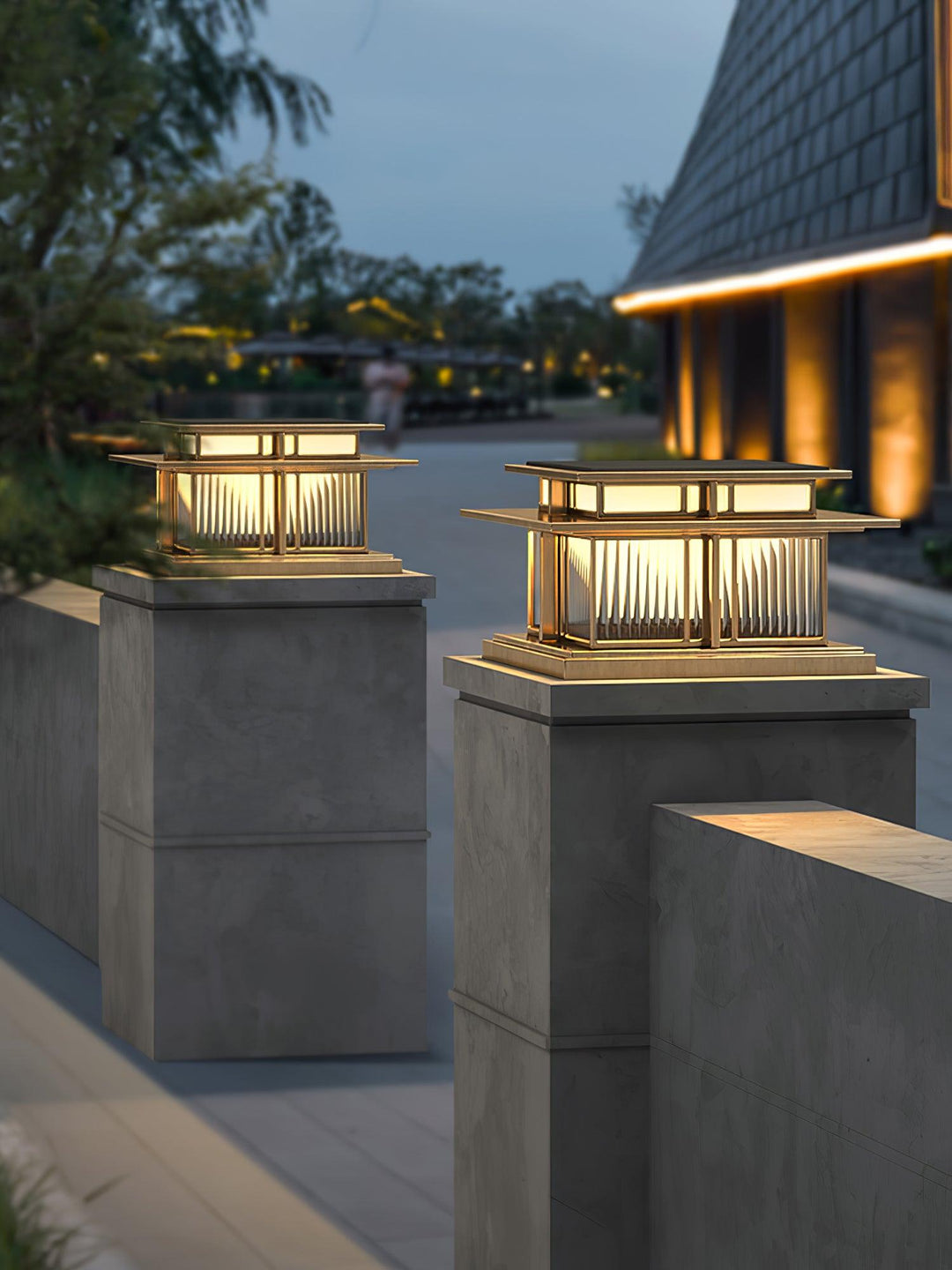 Boilyn Pillar Outdoor Light | Kalsten