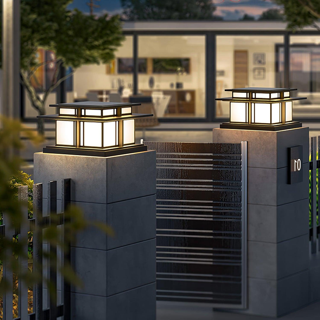 Boilyn Pillar Outdoor Light | Kalsten
