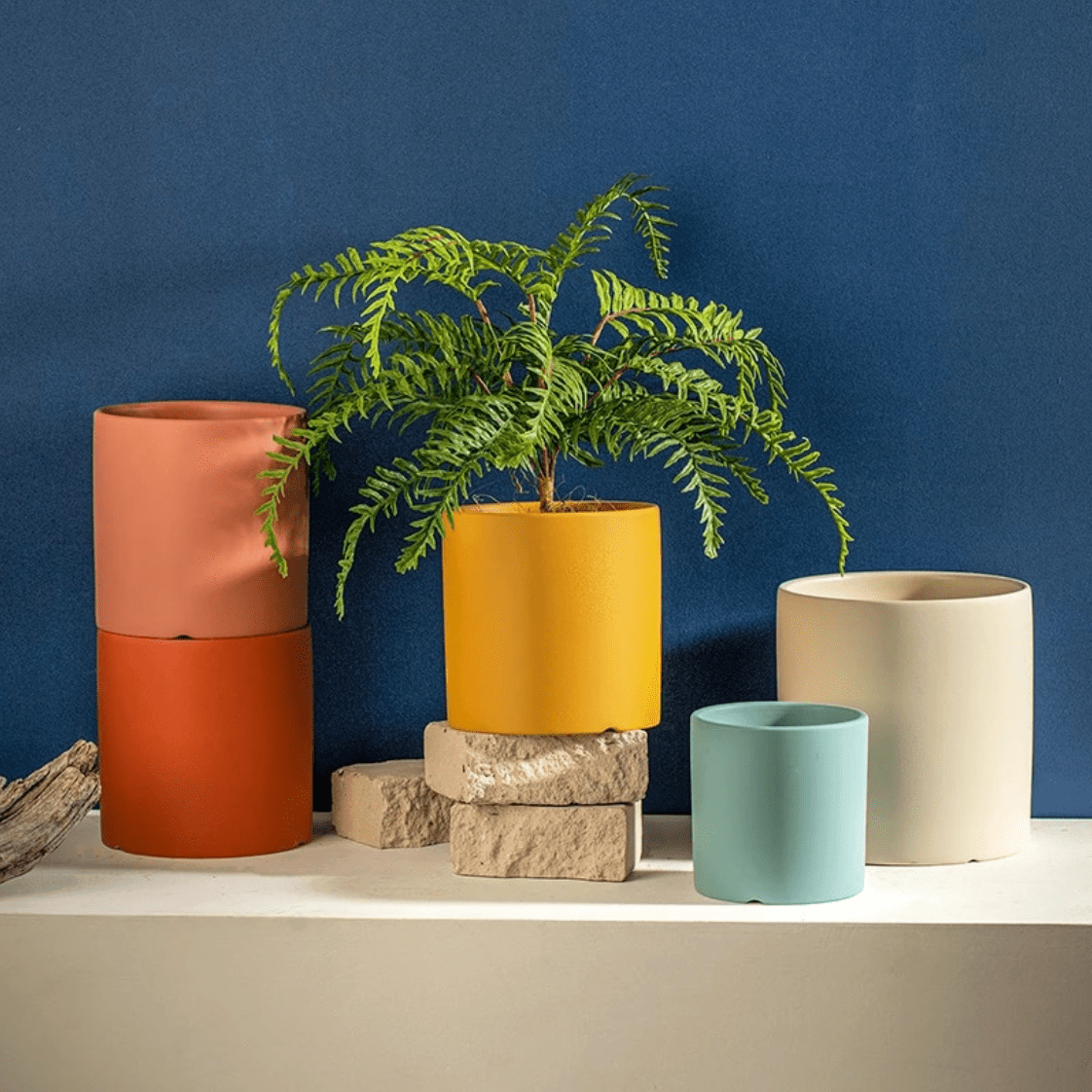 BowLift | Elegant flowerpot made of ceramic with saucer