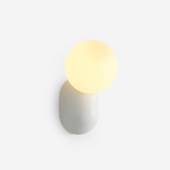 ChicGlow Resin Wall Lamp – Elegance and Energy Efficiency in One Kalsten