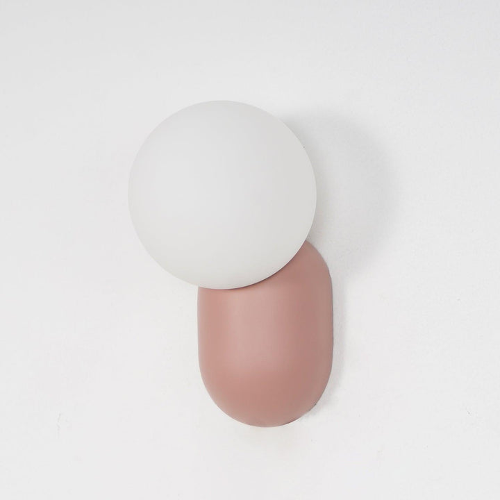ChicGlow Resin Wall Lamp – Elegance and Energy Efficiency in One Kalsten