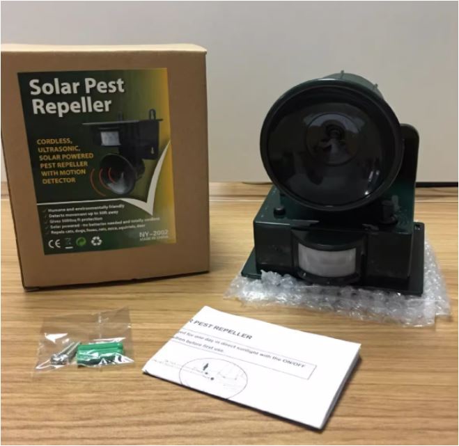 Solar Animal Repellent with Ultrasound & Motion Sensor | Kalsten