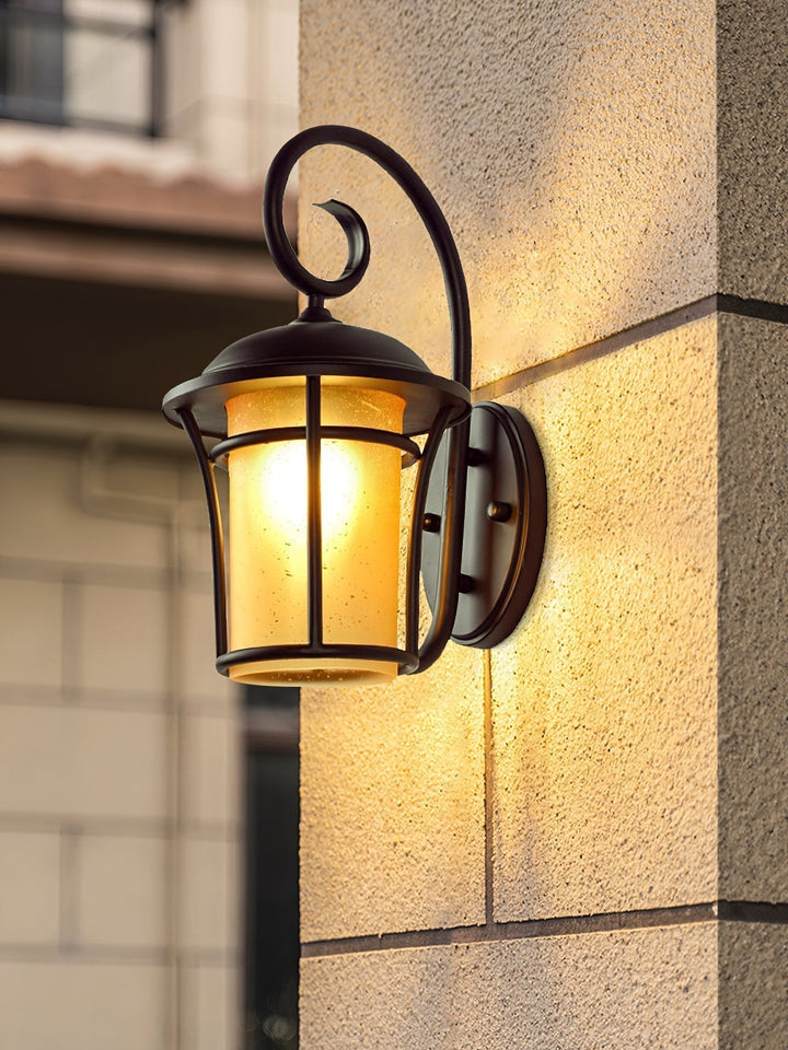 Castro Wall Light | Kalsten
