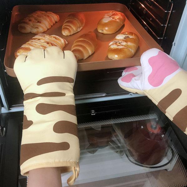 Cat Paws Oven Mitts | Kalsten