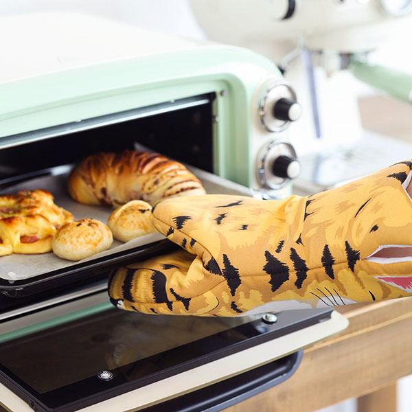 Cat Paws Oven Mitts | Kalsten