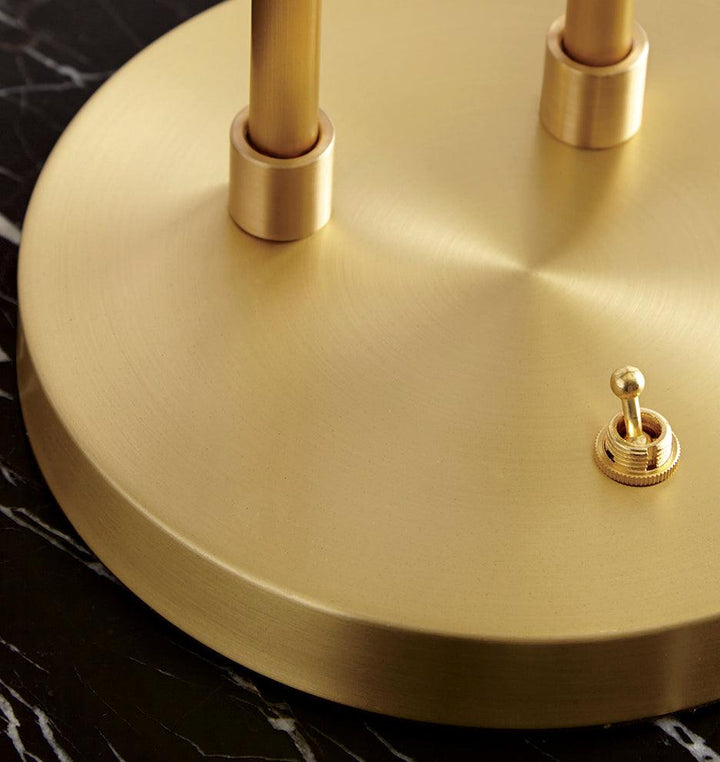 Cedar Moss Table Lamp | Kalsten