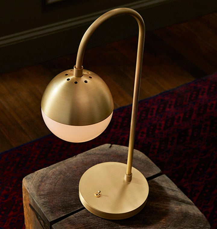 Cedar Moss Table Lamp | Kalsten