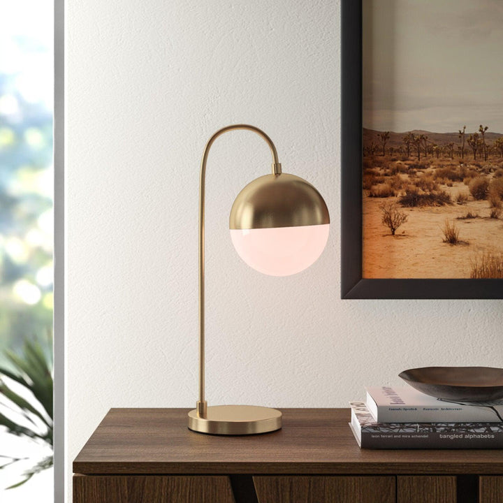 Cedar Moss Table Lamp | Kalsten