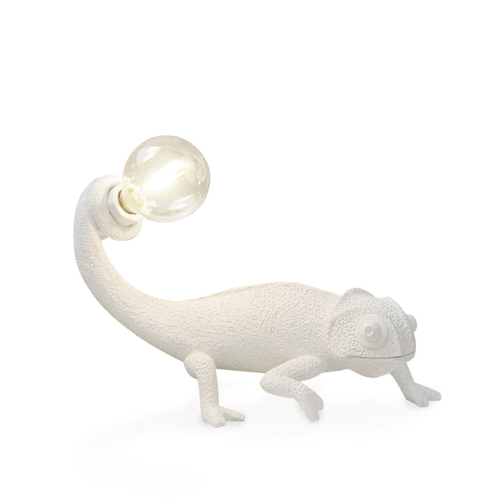 CamouGlow – Resin Table Lamp with Charming Chameleon Detail | Kalsten