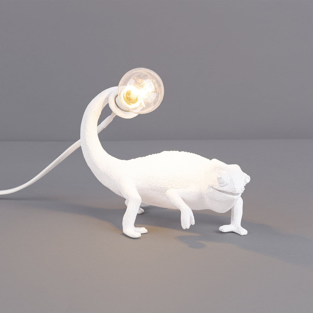 CamouGlow – Resin Table Lamp with Charming Chameleon Detail | Kalsten