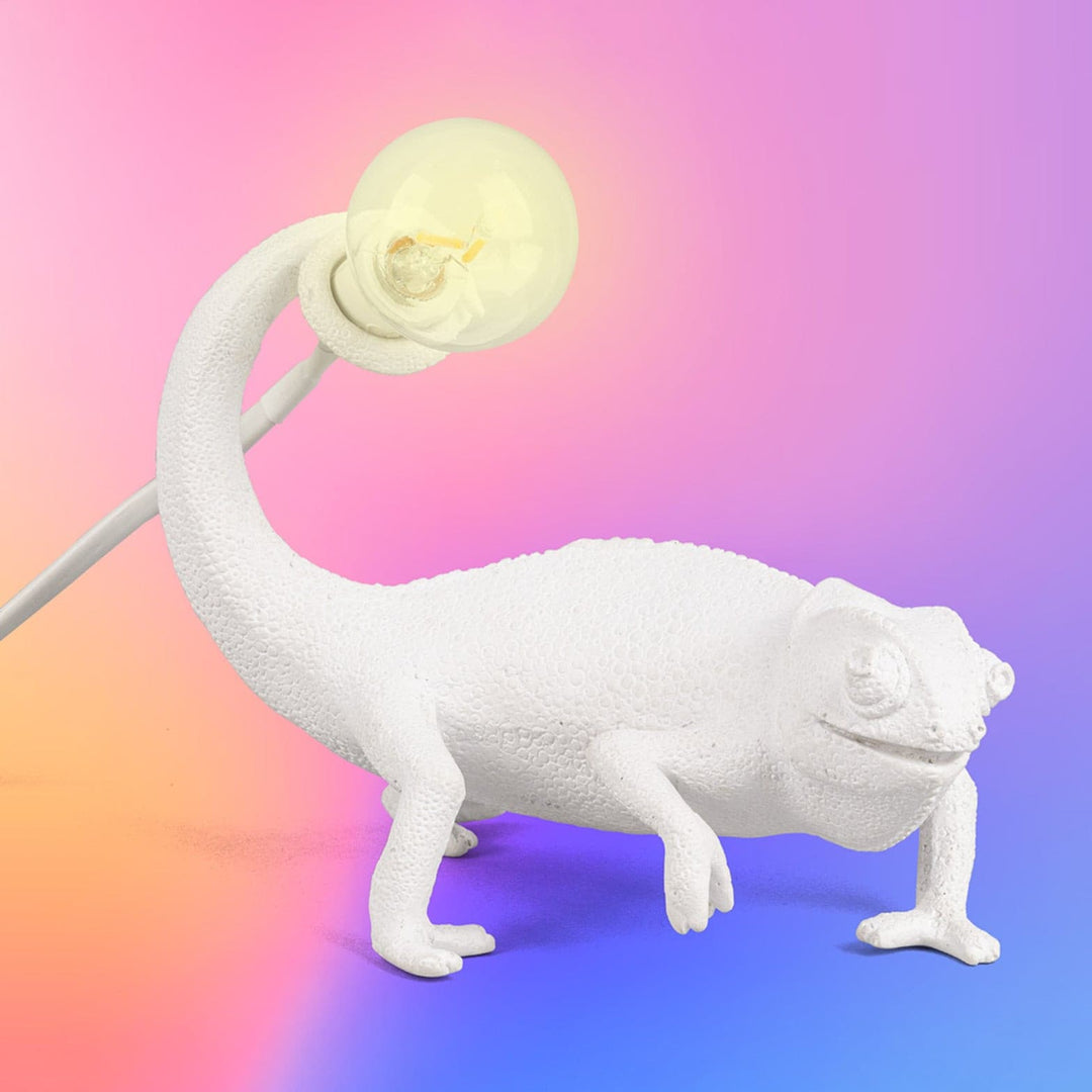 CamouGlow – Resin Table Lamp with Charming Chameleon Detail | Kalsten