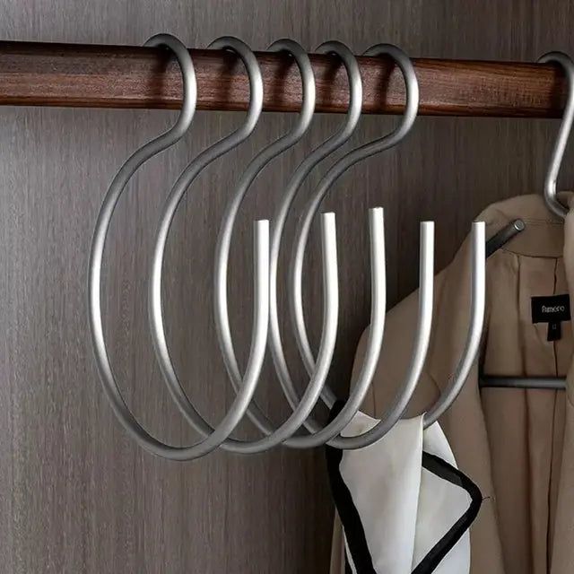 HangStruct – S-shaped metal clothing hangers (set of 5) for space saving | Kalsten