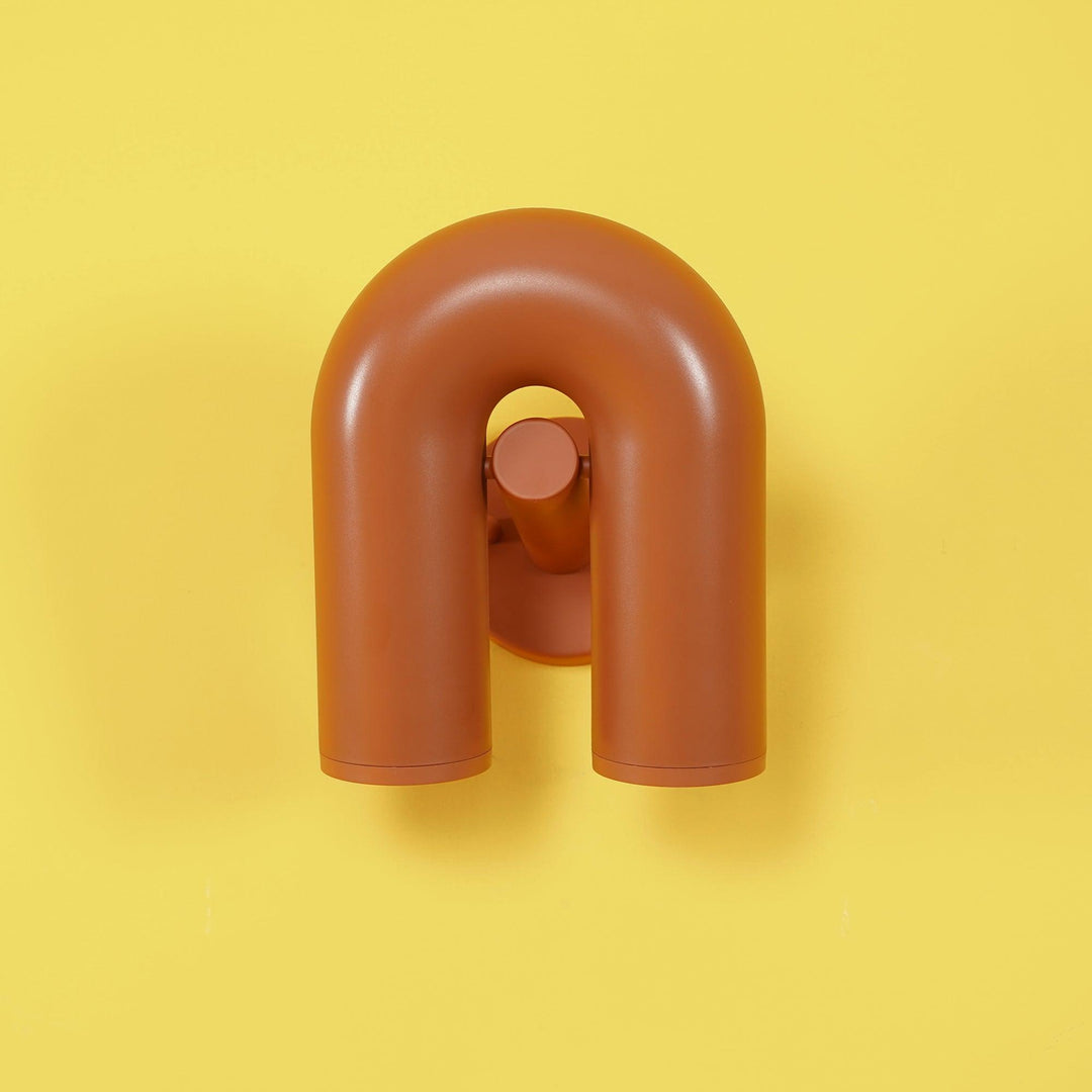 Circus Magic - Playful lighting with U-shaped modules | Kalsten