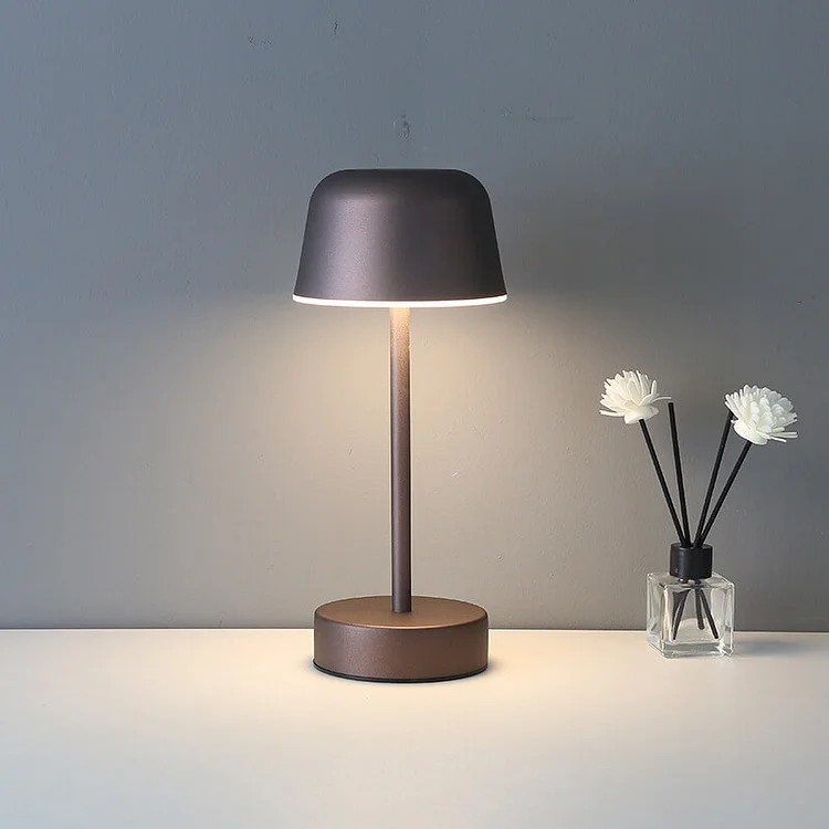 Modern Metal Rechargeable Table Lamp | Kalsten