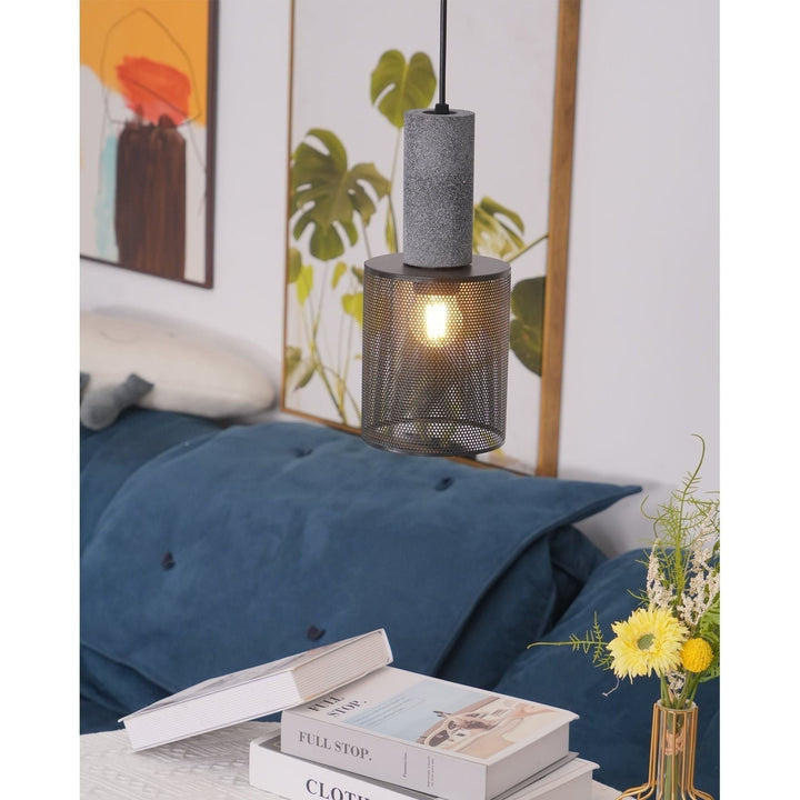 Classic chandelier – Decorative ceiling light with warm, cozy light | Kalsten