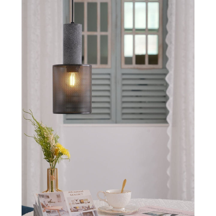 Classic chandelier – Decorative ceiling light with warm, cozy light | Kalsten