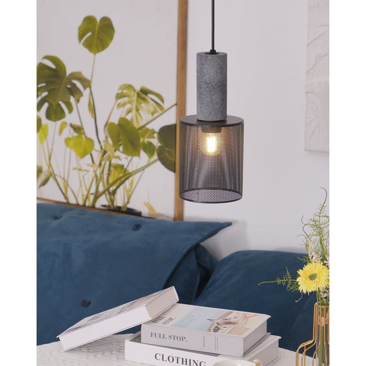 Classic chandelier – Decorative ceiling light with warm, cozy light | Kalsten