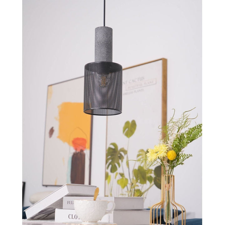 Classic chandelier – Decorative ceiling light with warm, cozy light | Kalsten