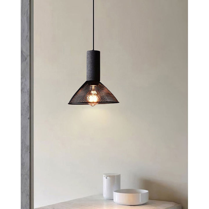 Classic chandelier – Decorative ceiling light with warm, cozy light | Kalsten