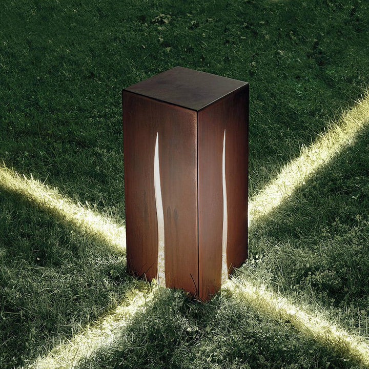 Crack Cube Outdoor Light | Kalsten