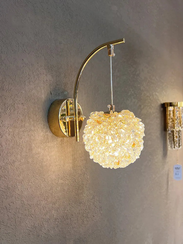 Luxury Wall Lamp of Crystal - Refined Lighting for Your Interior Kalsten