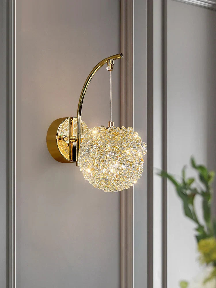 Luxury Wall Lamp of Crystal - Refined Lighting for Your Interior Kalsten