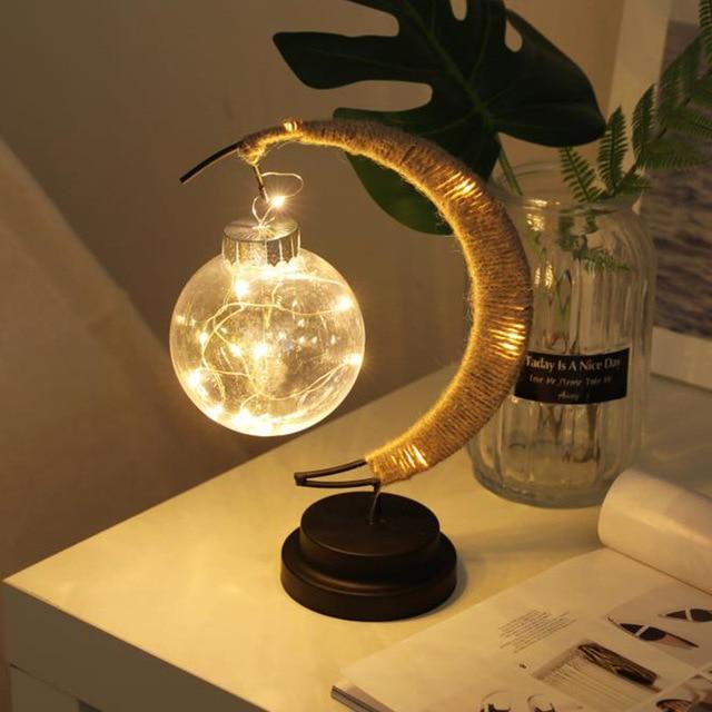 LunaGlow - Luxury Table Lamp - Moon Crescent - Wicker Design - Elegant Lighting | Kalsten