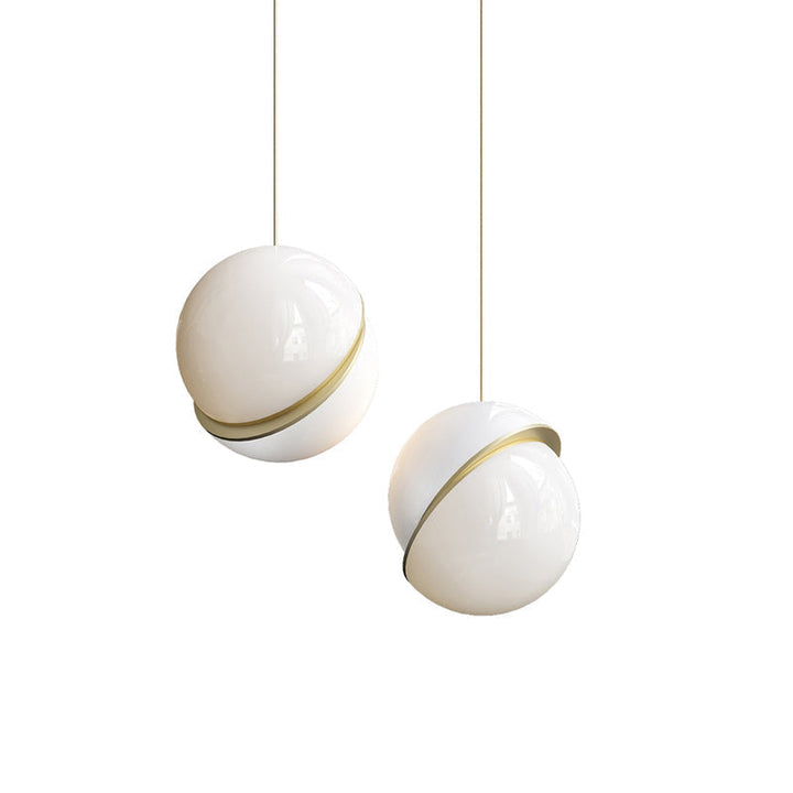 Crescent Houselight Pendant Lamp | Kalsten