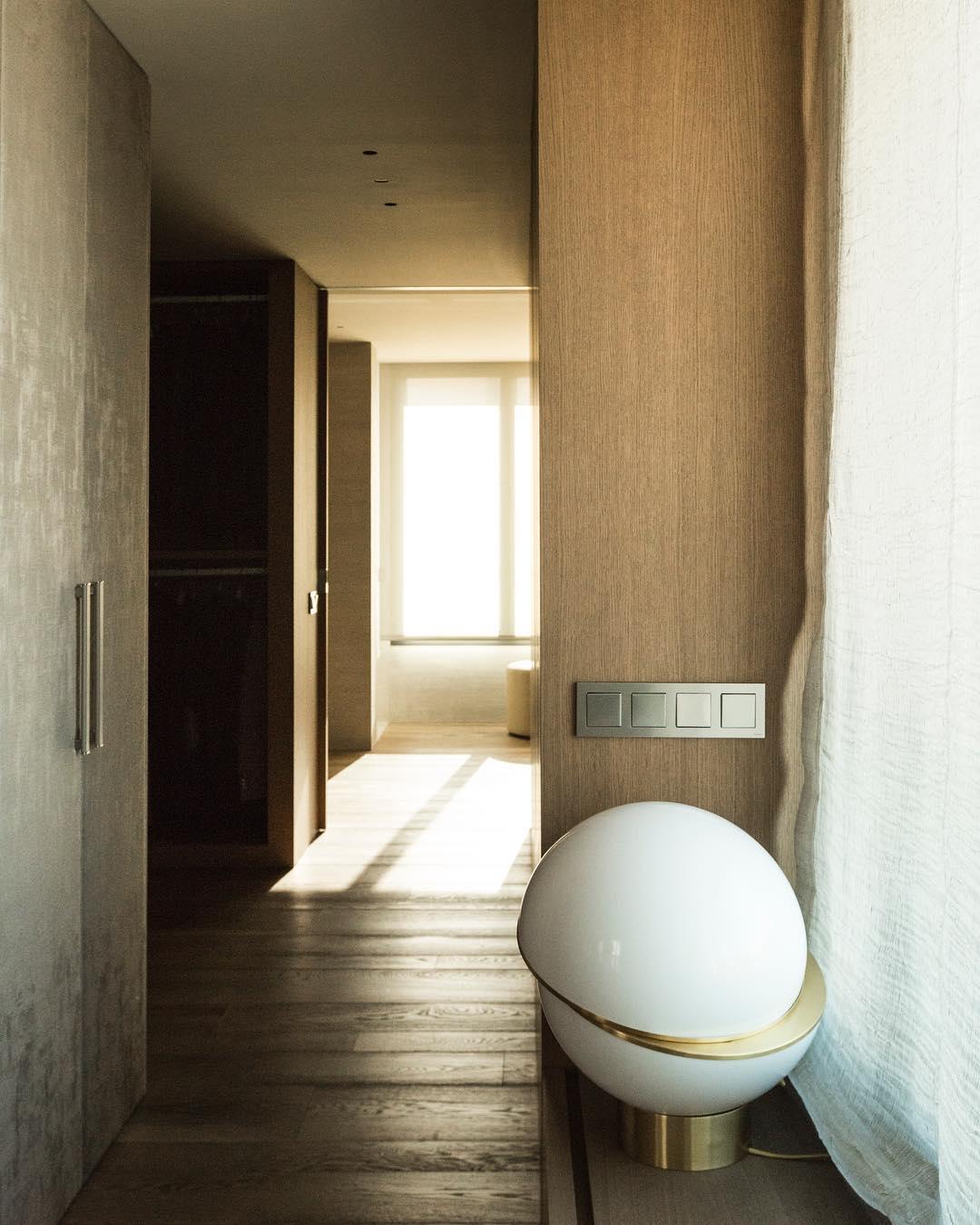 Crescent Table Lamp | Kalsten