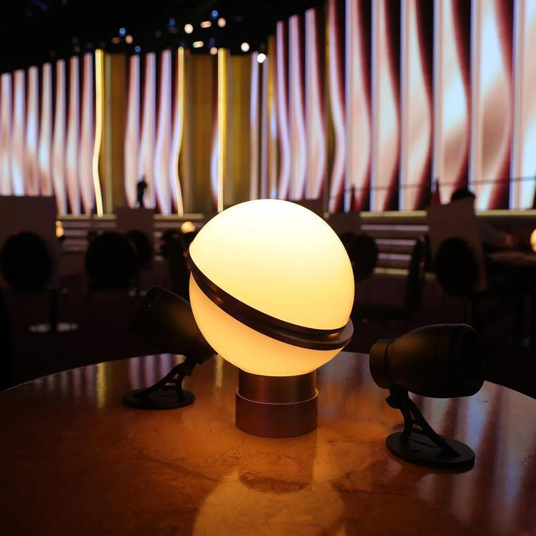 Crescent Table Lamp | Kalsten