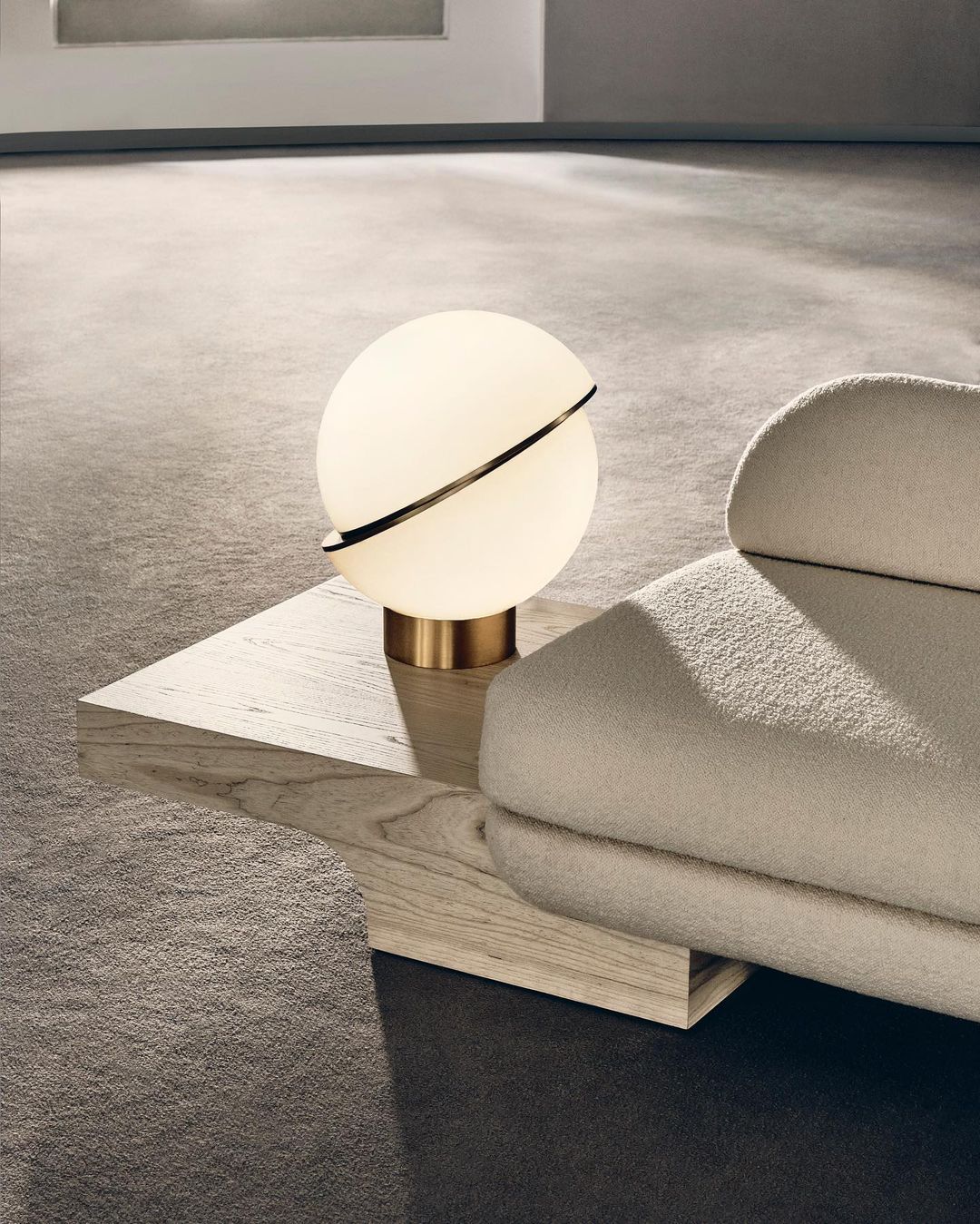 Crescent Table Lamp | Kalsten