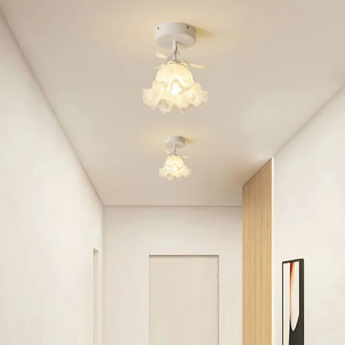 Kalsten | Mini Flower Ceiling Light - Luxurious Mini Pendant Light for Timeless Atmosphere