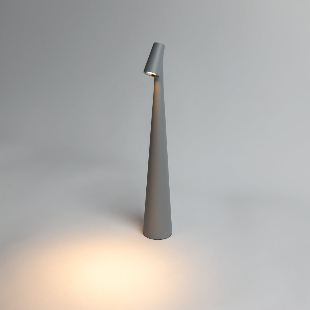 LumiSlim – Rechargeable LED Table Lamp in Style Kalsten