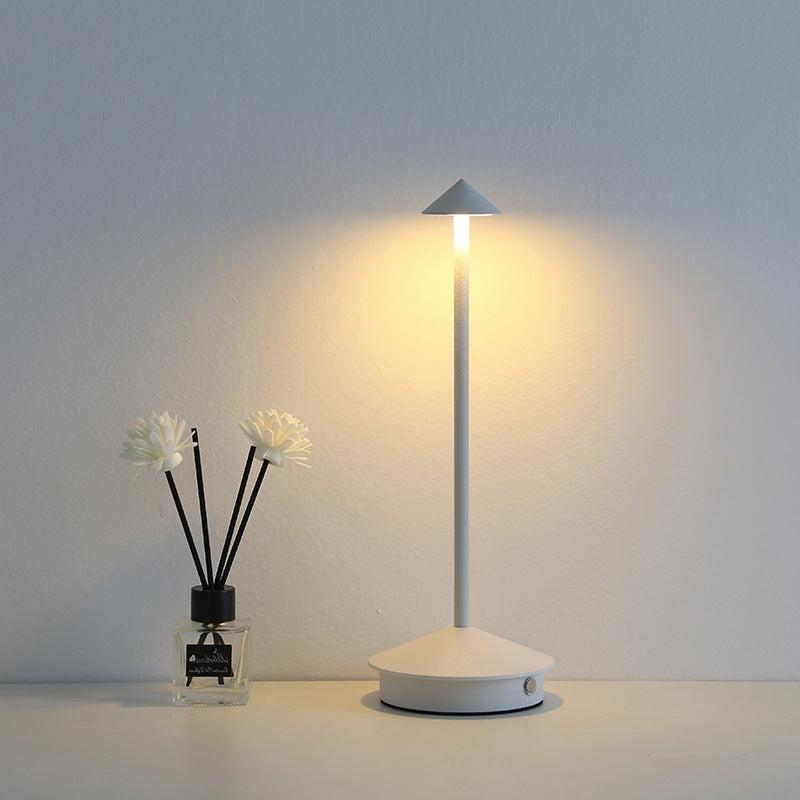 Portable table lamp - Cordless lamp inspired by dimmable Pina Pro | Kalsten