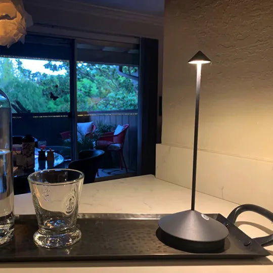 Wireless LED table lamp - ModernLumin | Kalsten