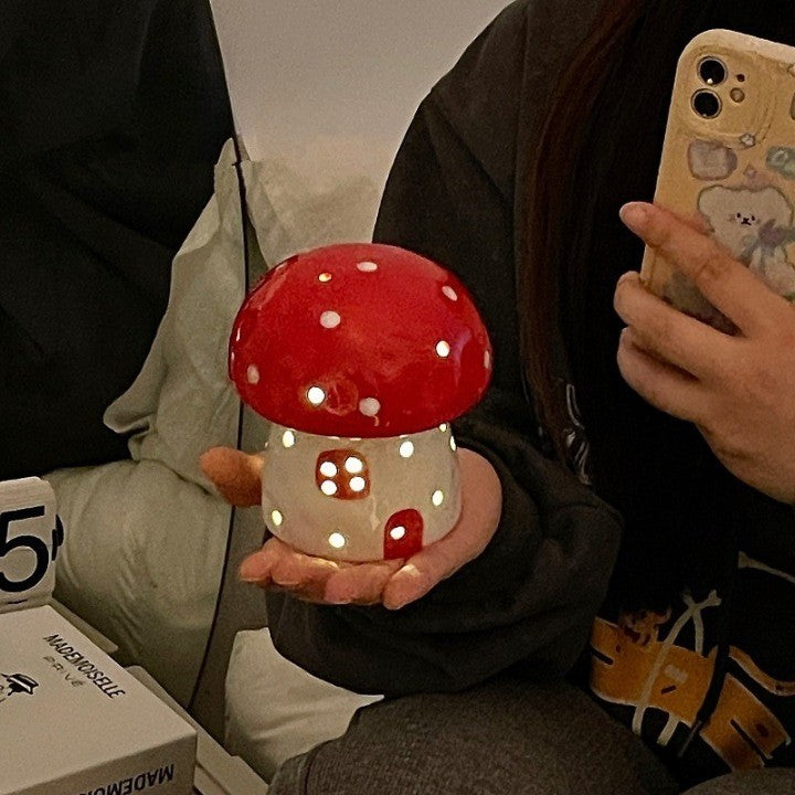 Dreamy Mushroom Shape Ceramic Bedside Lamp | Kalsten