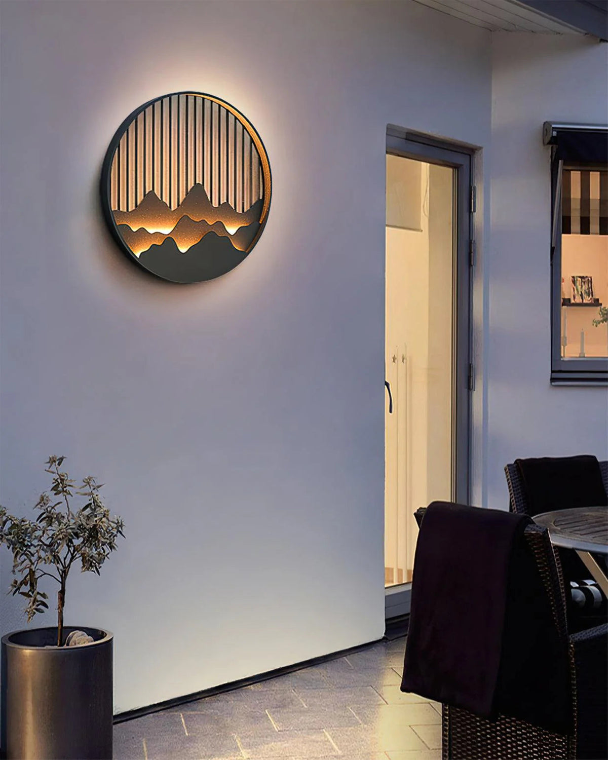 Integrated LED Outdoor Wall Lantern
