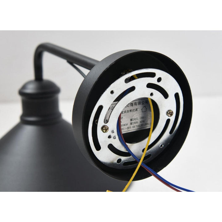 Fable Outdoor Wall Lamp | Kalsten
