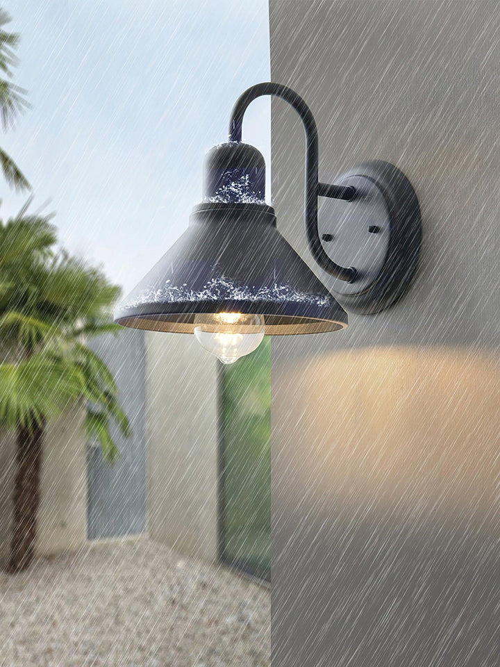 Fable Outdoor Wall Lamp | Kalsten