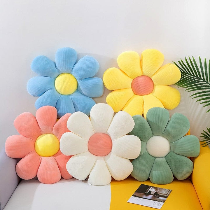 Flower-shaped cushions | Kalsten