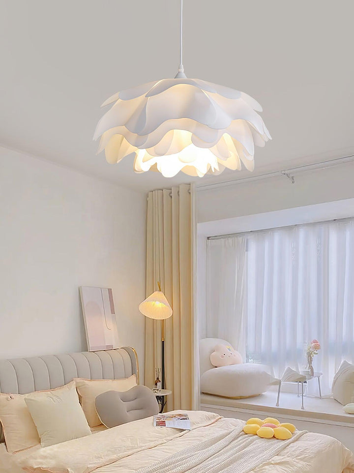 Flower Shaped White Drop light Pendant Lamp | Kalsten