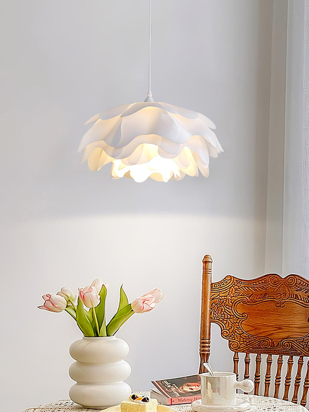 Flower Shaped White Drop light Pendant Lamp | Kalsten